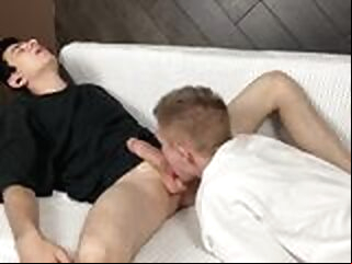 Cumshot twink's mouth, juicy blowjob fucked twink in the mouth twink gay cumshot